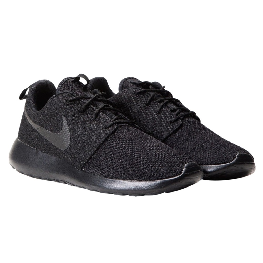 Nike Roshe One Triple Black Womens size 9